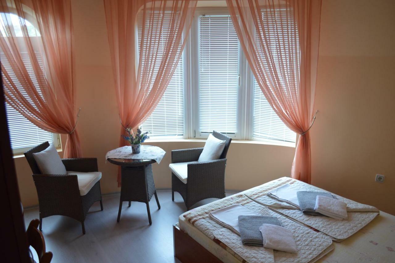 Dimana Otel Chernomorets Dış mekan fotoğraf